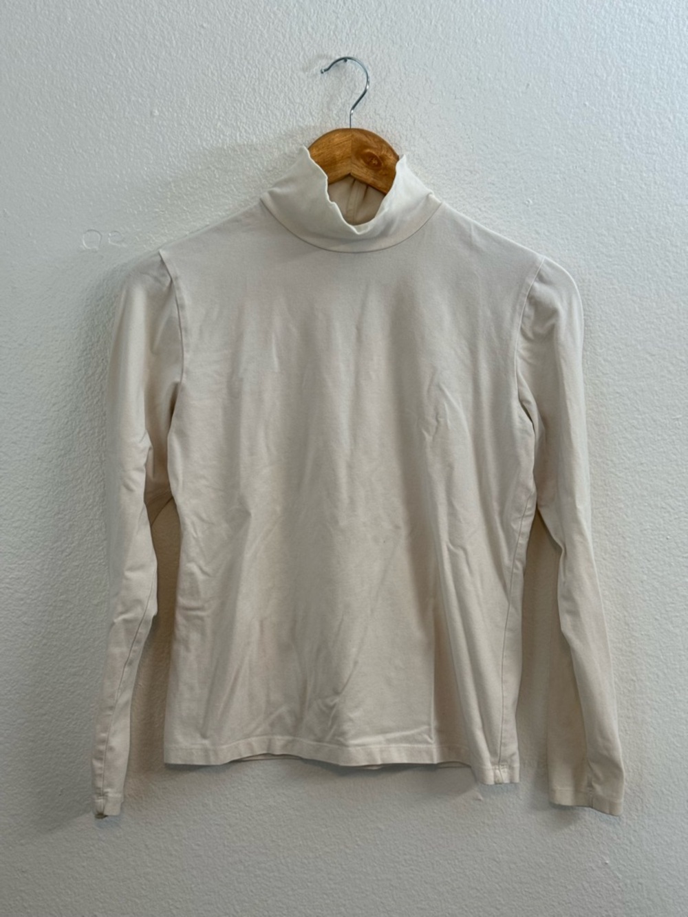 VTG Classiques Entier Long‎ Sleeve Turtleneck Sweater Cream Beige Size S Luxury